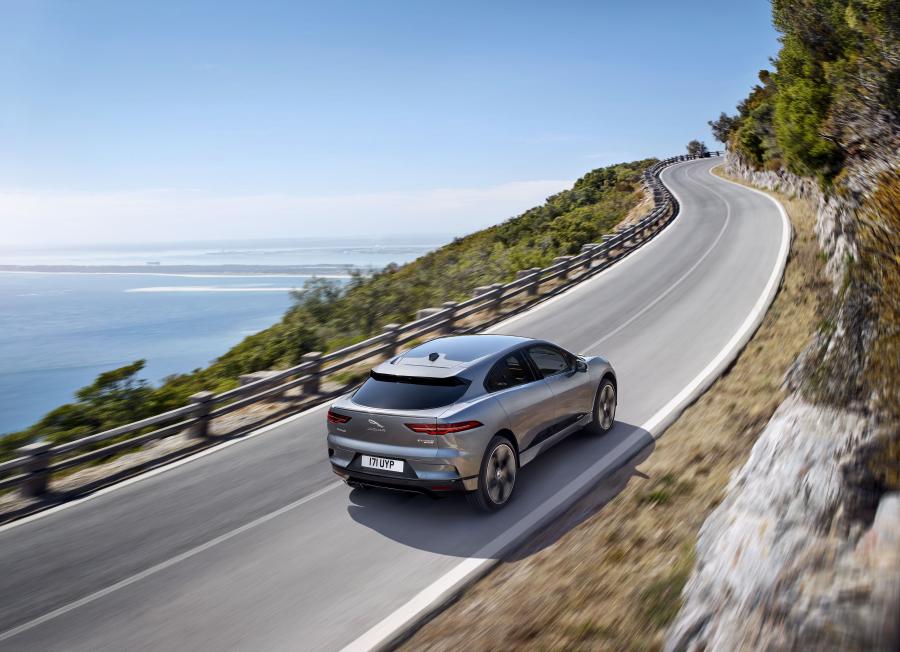  Jaguar I-Pace EV400 AWD HSE 2018 года  (WW) (фото 5 из 114)